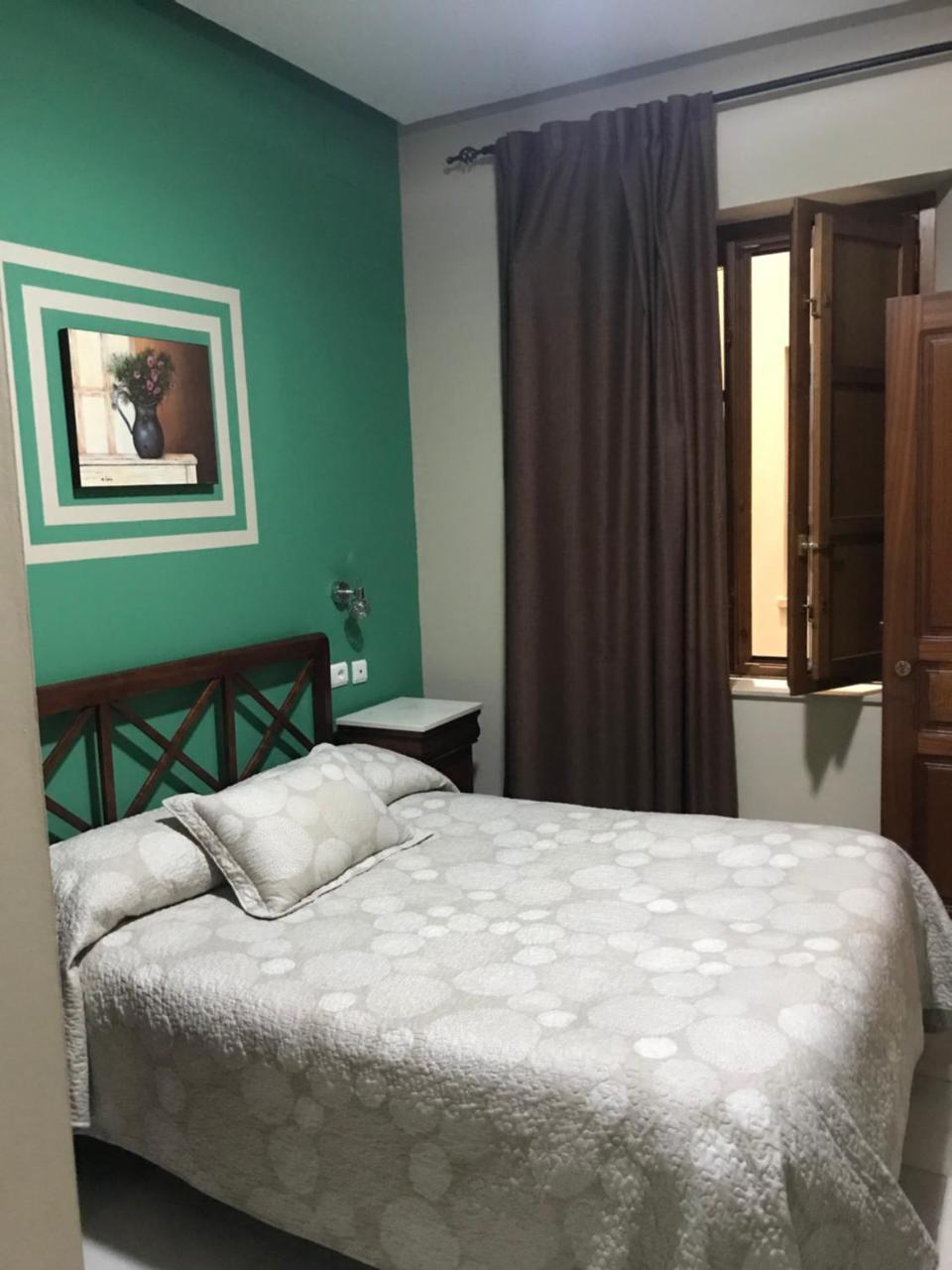 Hostal Puerta Carmona Севиля Екстериор снимка
